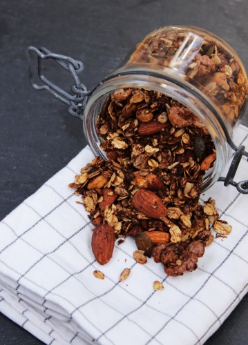 HEALTHY GRANOLA