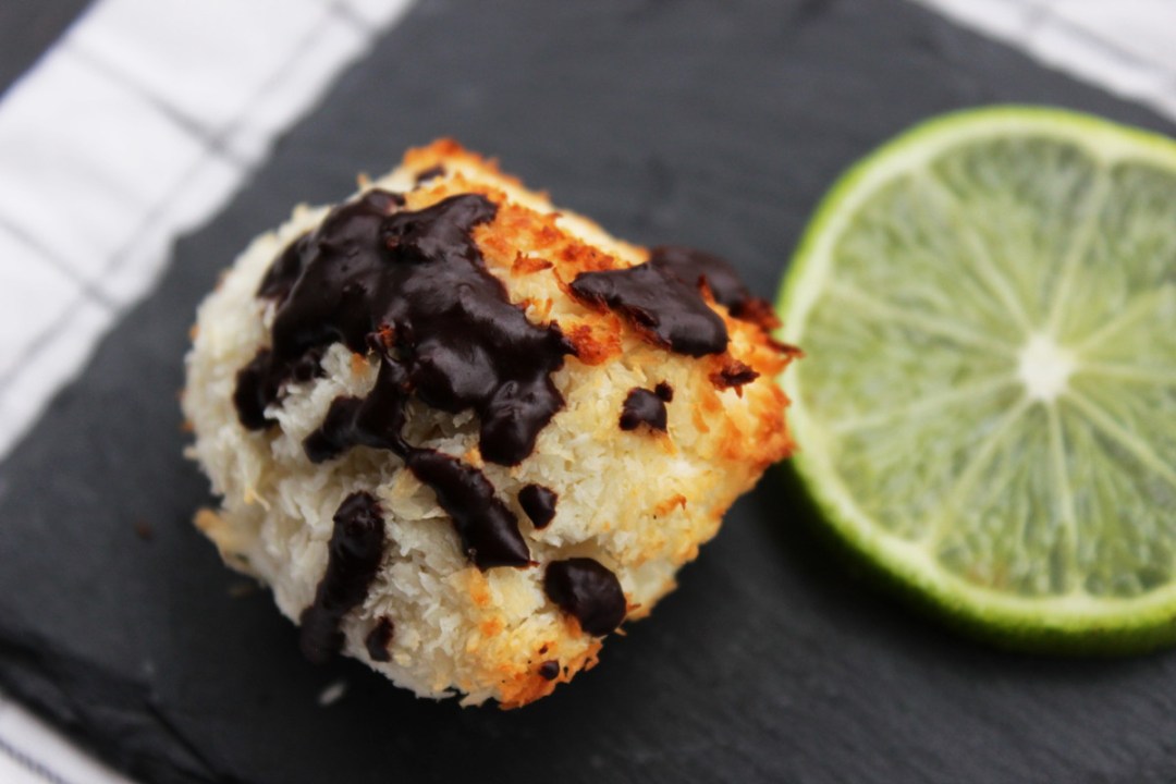 Coconut limes macaroons